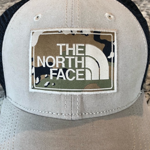 The North Face Mudder Trucker SnapBack - Picture 2 of 6